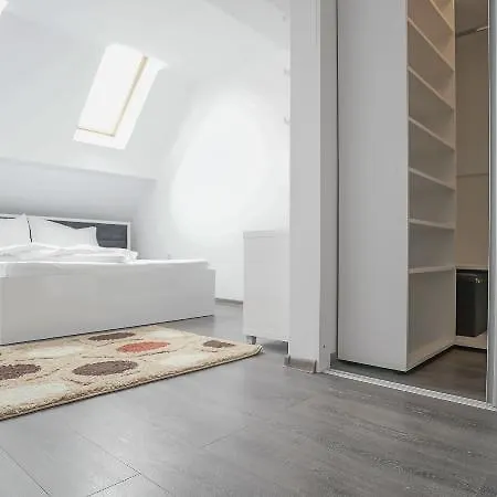 Daire Cn2i Luxuri Accommodation/safety *